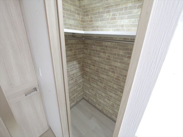 収納　ウォークインクローゼット（収納充実してます）