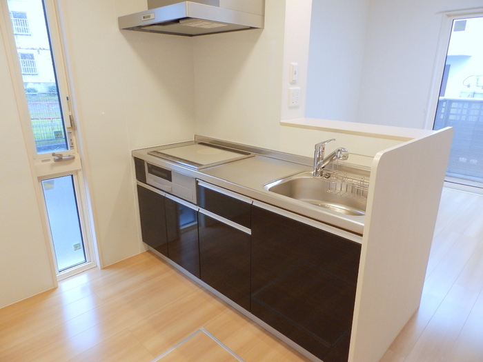 キッチン　対面キッチン　IHヒーターです