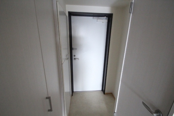 玄関　※別部屋の写真です