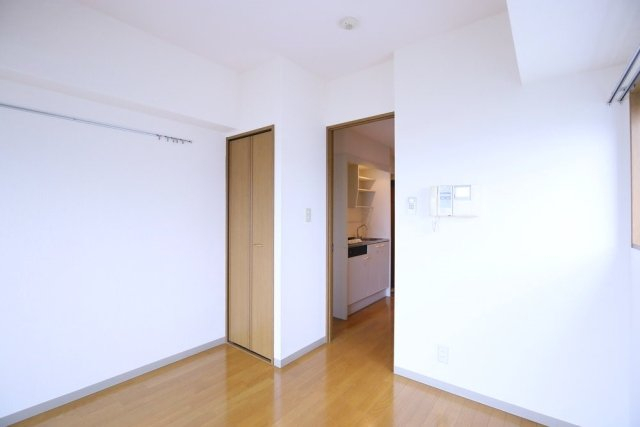 居室・リビング　別号室参考画像