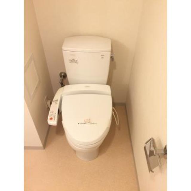トイレ　※写真は同タイプ住戸です。