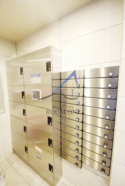 その他共有部分　宅配ボックスと集合ポストです。