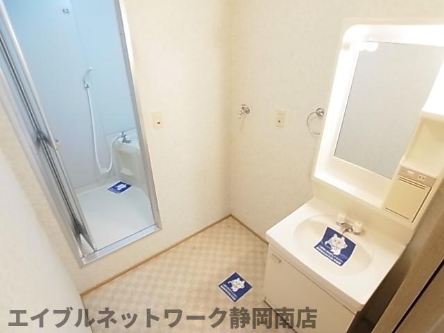 洗面設備　使いやすい洗面所です