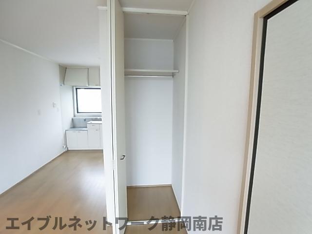 収納　たっぷりとした収納スペースです