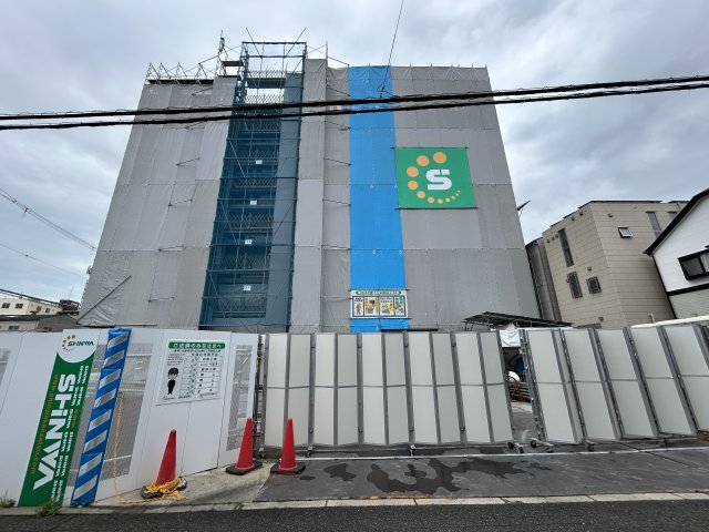 エントランス　建設中