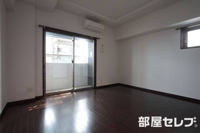 居室・リビング　明るいお部屋ですね