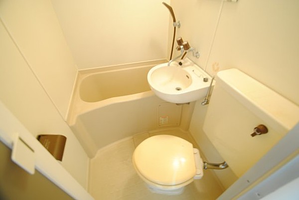 バス・シャワールーム　きれいなお風呂です