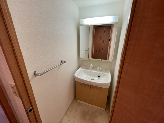 洗面設備　脱衣スペースもあります