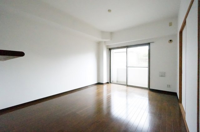 居室・リビング　当日の見学大歓迎！ ※すべて同タイプのお写真です