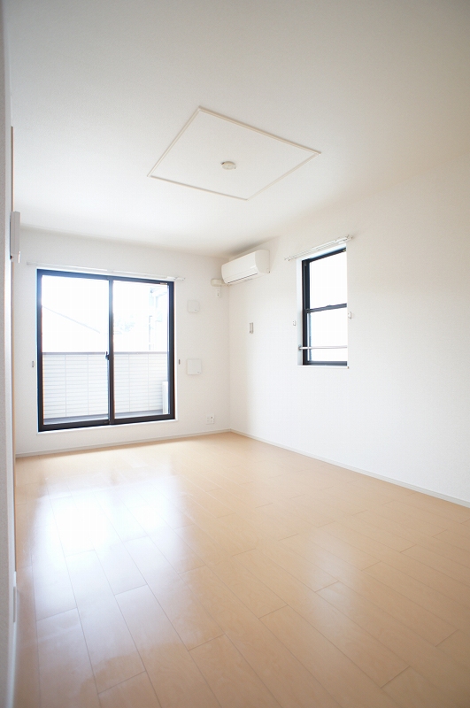 居室・リビング　リビング日当りバッチリが写真でわかりますね☆