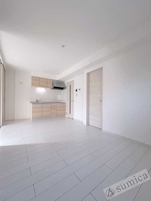 居室・リビング　ホワイトベースで明るい内装♪