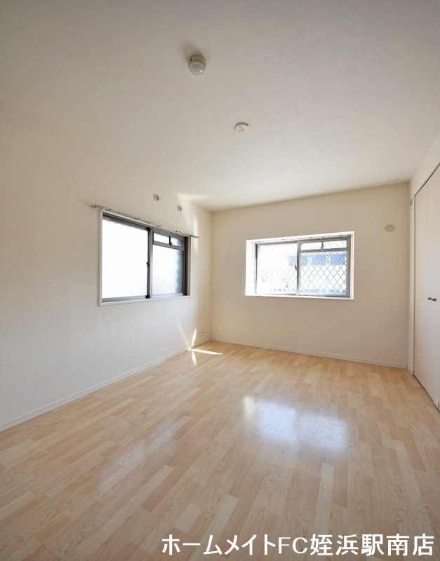 その他設備　★独立部屋も2面採光で明るいです！★