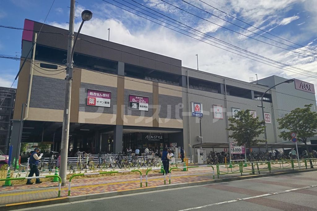 ショッピングセンター　イオンスタイル赤羽（ショッピングセンター）まで1890m