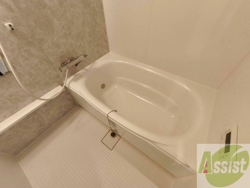 バス・シャワールーム　お風呂になります。一日の疲れを癒してくださいね。