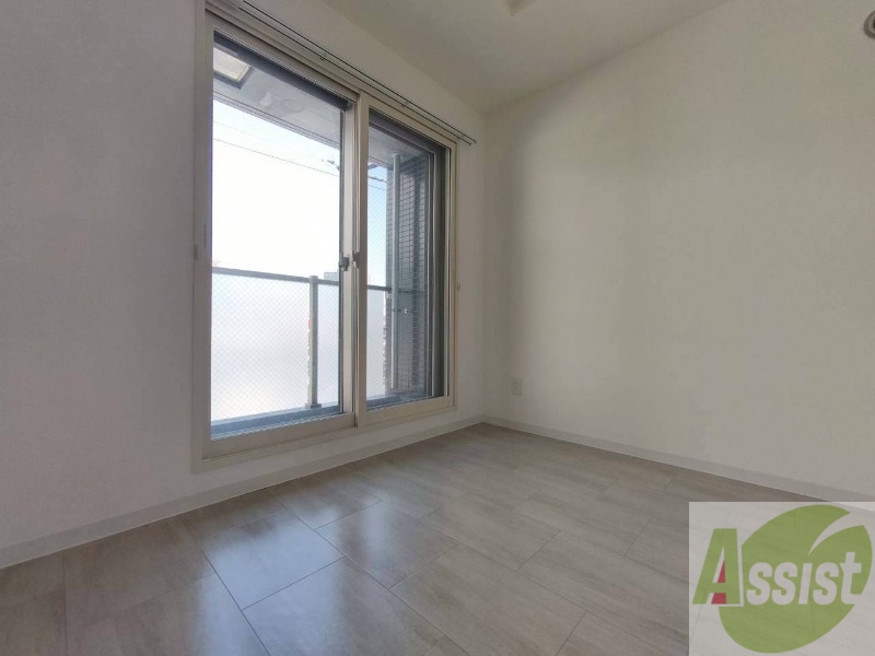 その他部屋・スペース　こちらのお部屋は光が差し込む、温かみのあるお部屋です。