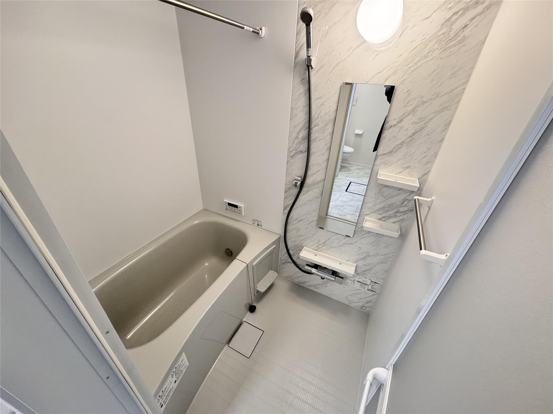 バス・シャワールーム