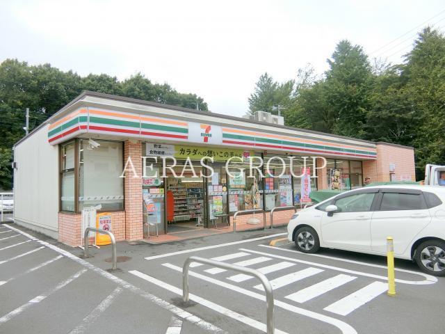 コンビニ　セブンイレブン西東京向台2丁目店（コンビニ）まで303m