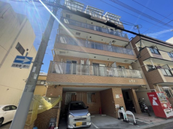 建物外観　落ち着いた雰囲気の外観です