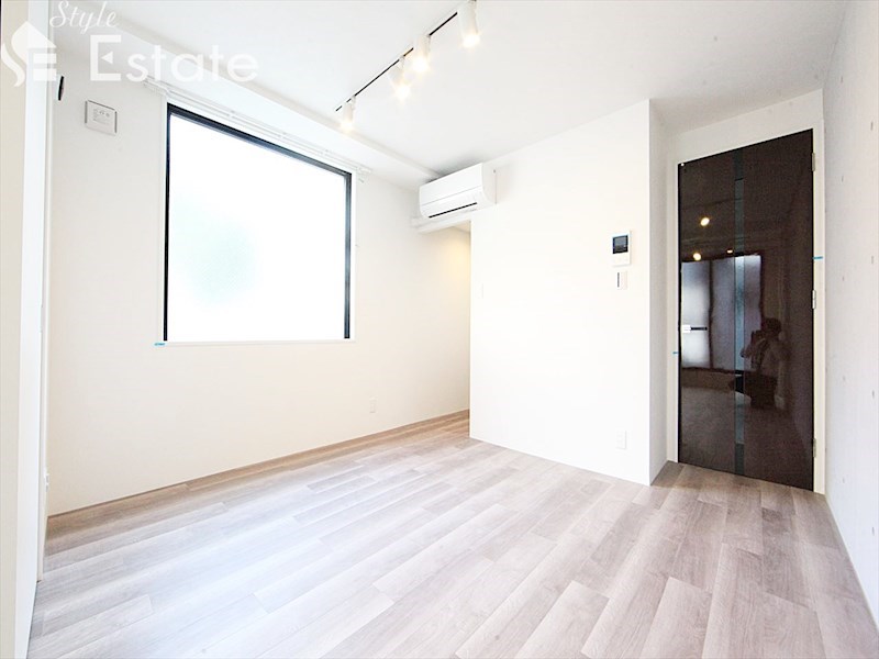 居室・リビング　内装