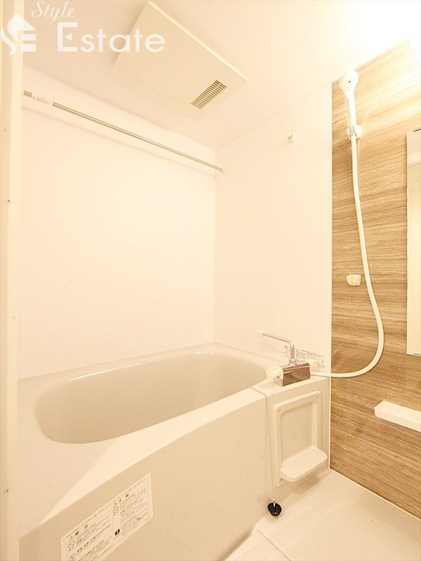 バス・シャワールーム　バスルーム