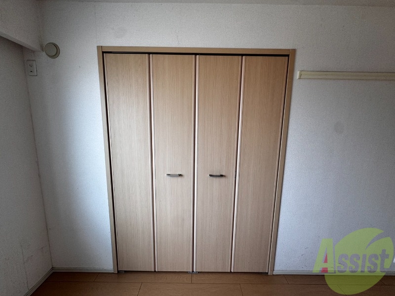 収納　こちらは収納です。とても大きな収納スペースがあります。