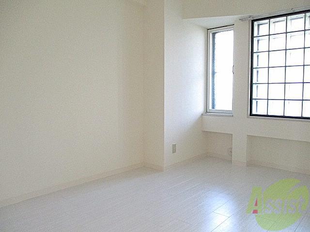 その他部屋・スペース　大きな窓が付いて明るいでしょ♪朝もバッチリ起きられそう♪