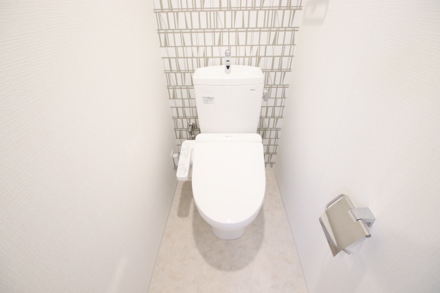 トイレ　※別室の参考写真の為、現況優先です。