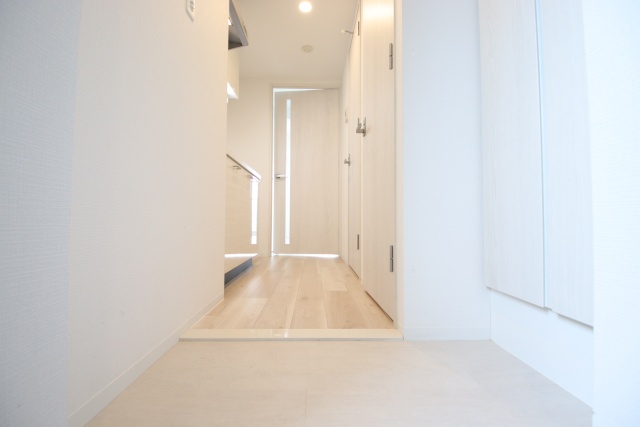 玄関　※別室の参考写真の為、現況優先です。