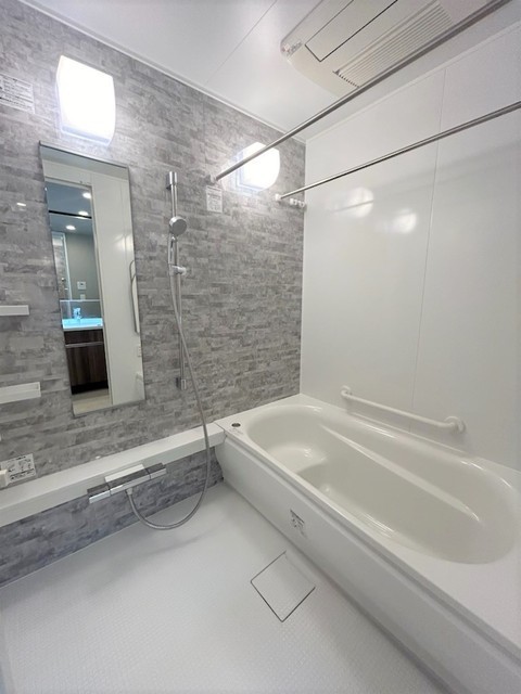 バス・シャワールーム　バス