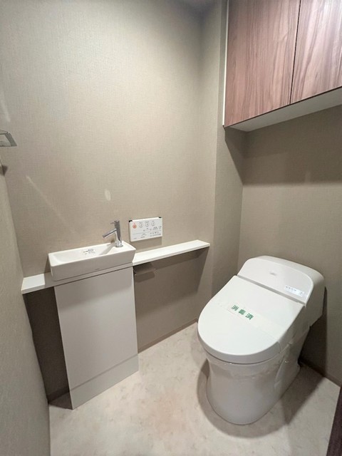 トイレ　トイレ