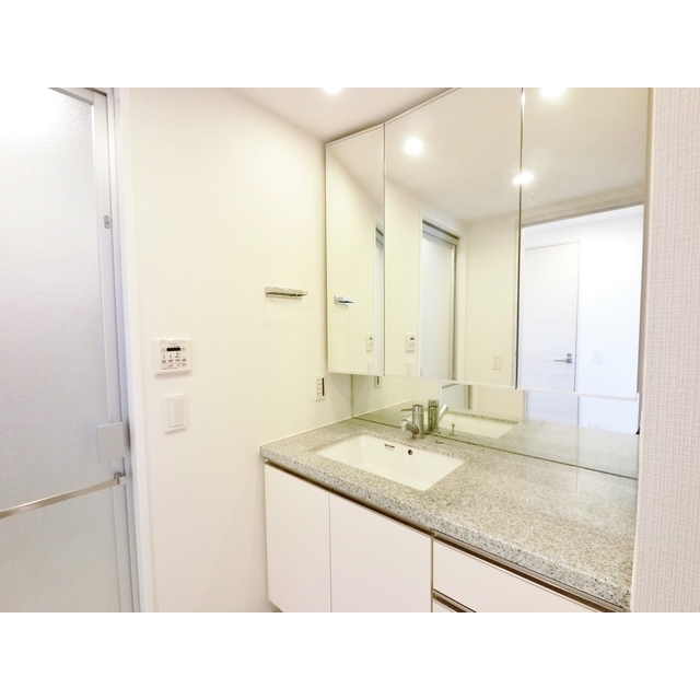 洗面設備　参考写真