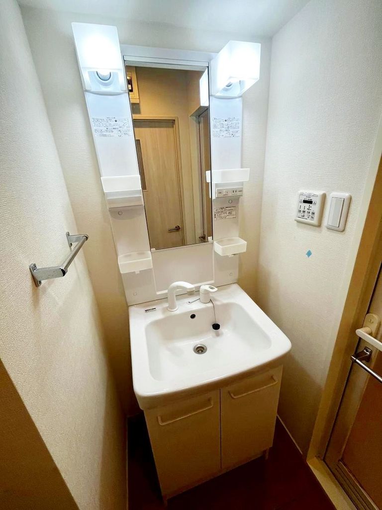 洗面設備　同仕様