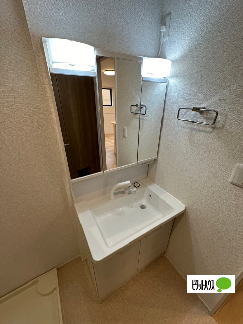 洗面設備　同物件別部屋