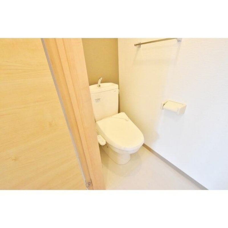 トイレ　ウォシュレット付き♪