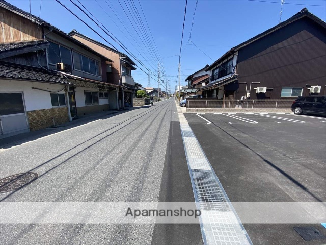 その他　前面道路（その他）まで0m