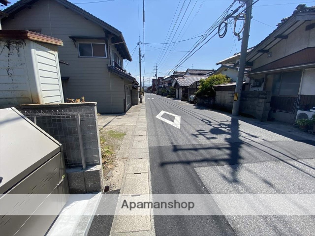 その他　前面道路（その他）まで0m