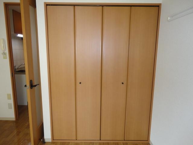 収納　収納（左右反転）(イメージ)