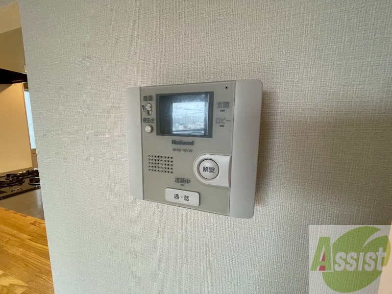 セキュリティ　ＴＶモニター付インターホンです。来客者の顔が見えるので安心！