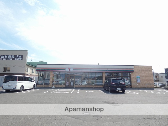 コンビニ　セブンイレブン（コンビニ）まで363m