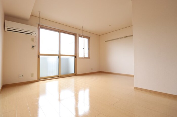 居室・リビング　使い勝手のいい洋室です