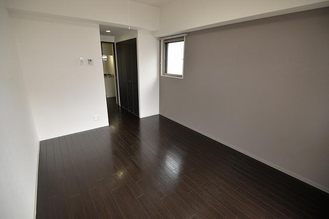 居室・リビング　同マンションの別部屋の写真