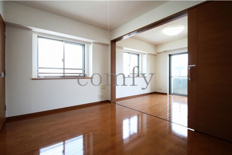 居室・リビング　開放感のある室内