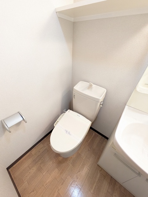 トイレ　★落ち着ける独立したトイレスペース★