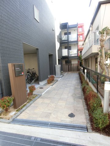 エントランス　毎日通るエントランスはこのようになっています