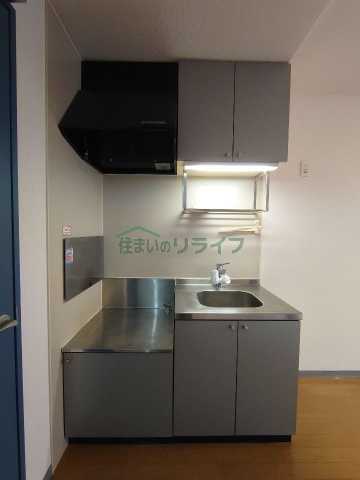 キッチン　別部屋の参考写真で御座います。