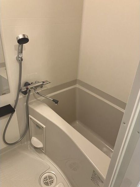 バス・シャワールーム　同じシリーズの部屋写真となります。