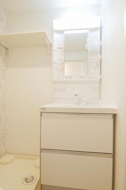 洗面設備　同仕様参考写真