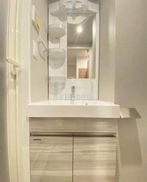 洗面設備　使いやすい独立洗面台☆