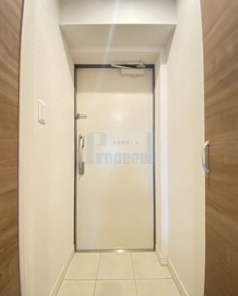 玄関　広々とした玄関部分