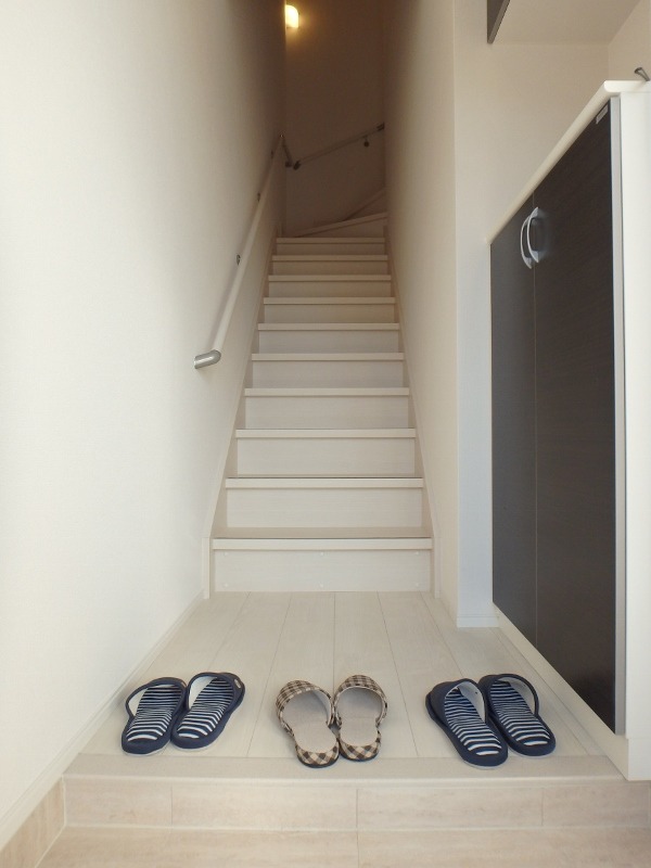 玄関　図面と現状に相違がある場合には現状を優先